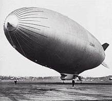 http://upload.wikimedia.org/wikipedia/commons/thumb/1/1d/ZPG-3W_blimp_US_Navy_1960.jpg/220px-ZPG-3W_blimp_US_Navy_1960.jpg